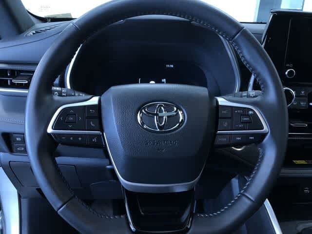 Thumbnail: 2025 Toyota Highlander - 25