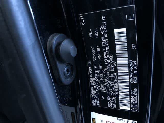 Thumbnail: 2017 Toyota 4Runner - 37