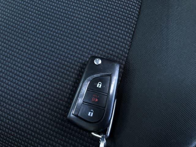 Thumbnail: 2023 Toyota RAV4 - 32