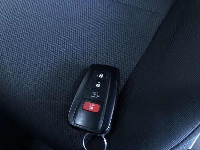 Thumbnail: 2025 Toyota RAV4 - 31