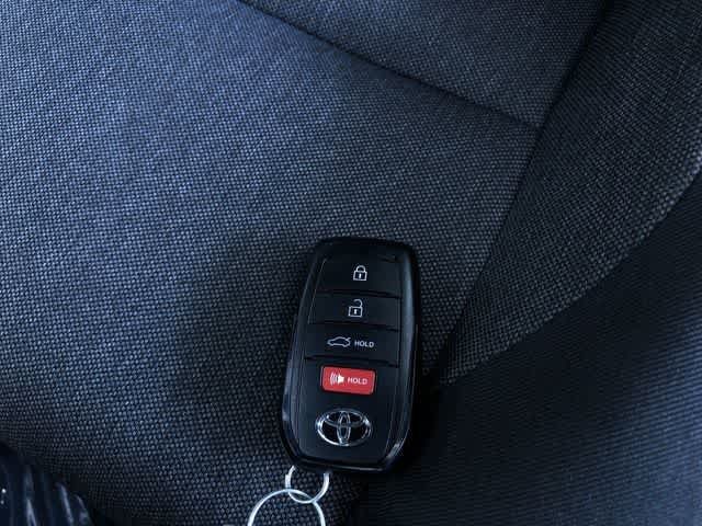 2026 Toyota Camry LE - Photo 30