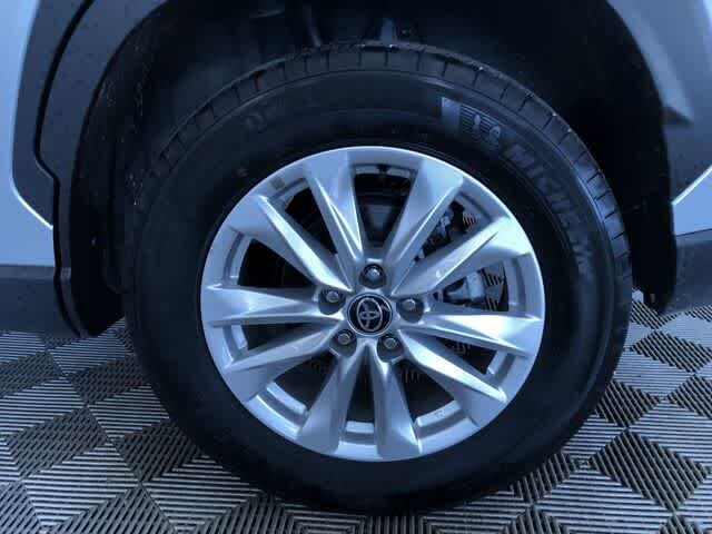 Thumbnail: 2025 Toyota Corolla Cross - 16