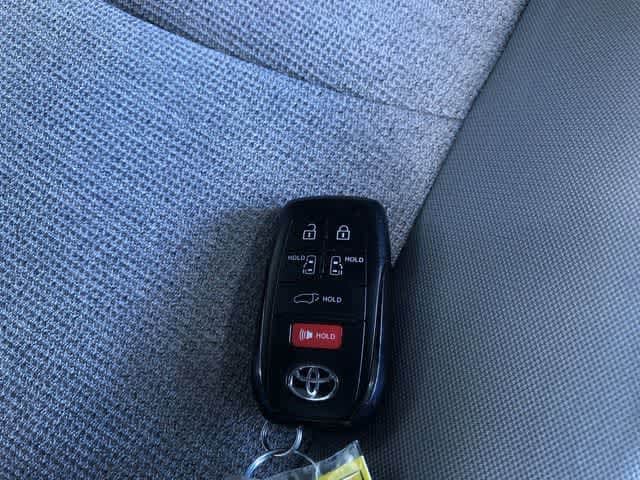 Thumbnail: 2026 Toyota Sienna - 31