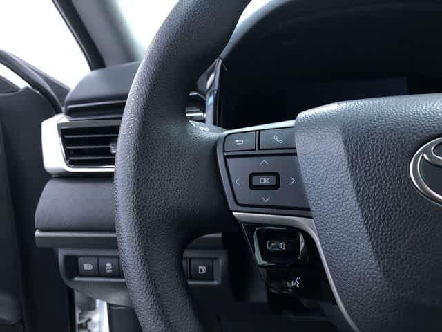 Thumbnail: 2025 Toyota Camry - 18