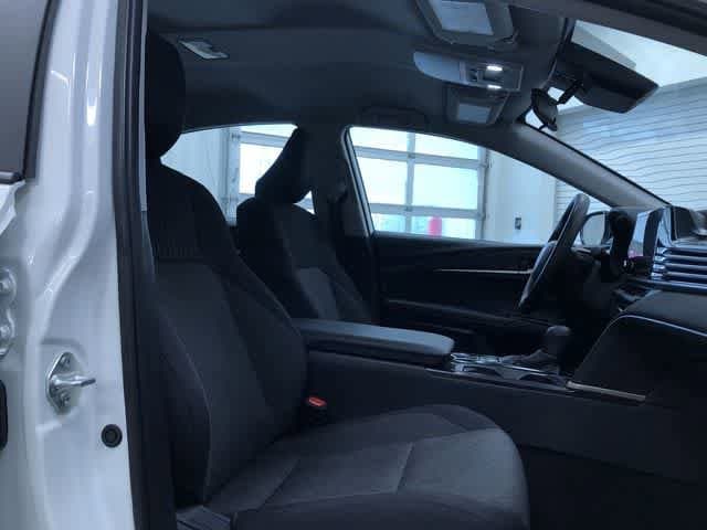 Thumbnail: 2025 Toyota Camry - 23