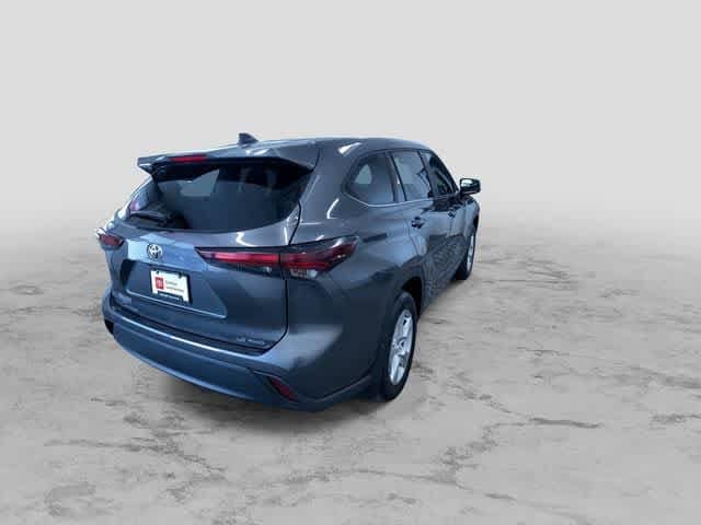 Thumbnail: 2024 Toyota Highlander - 10