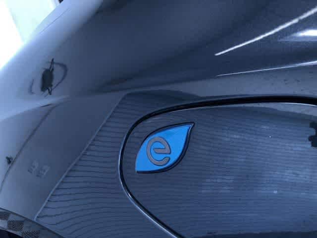 Thumbnail: 2021 Chrysler Pacifica - 16