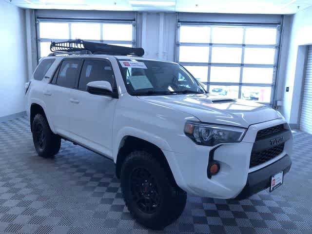 Thumbnail: 2017 Toyota 4Runner - 38