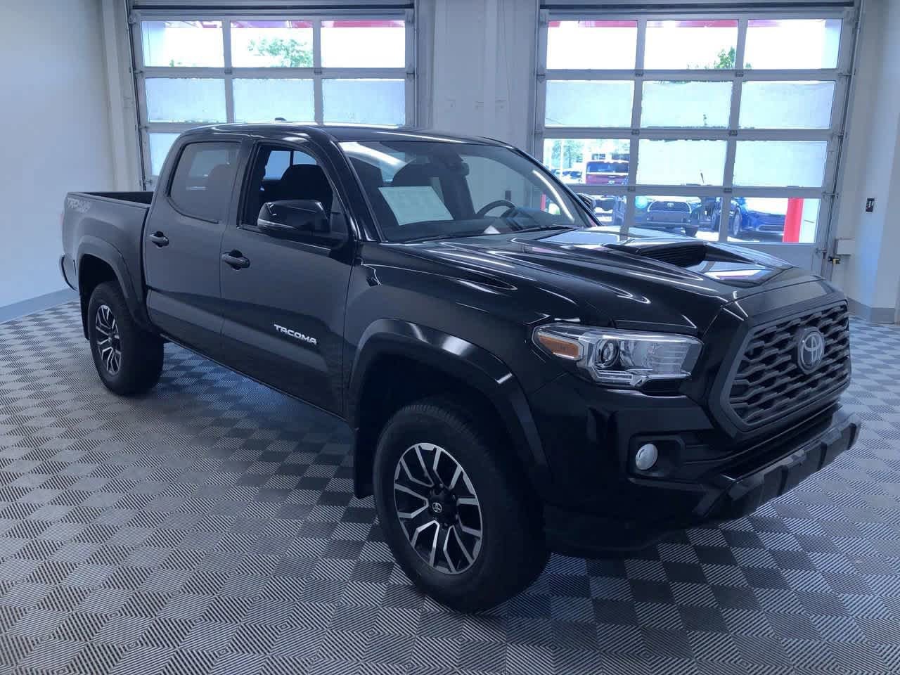 Thumbnail: 2022 Toyota Tacoma - 7