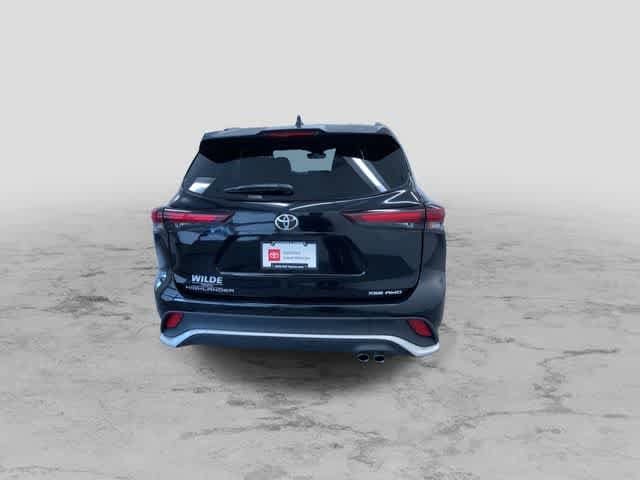 Thumbnail: 2025 Toyota Highlander - 8