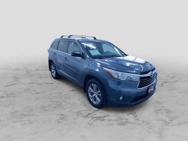 Thumbnail: 2015 Toyota Highlander - 3