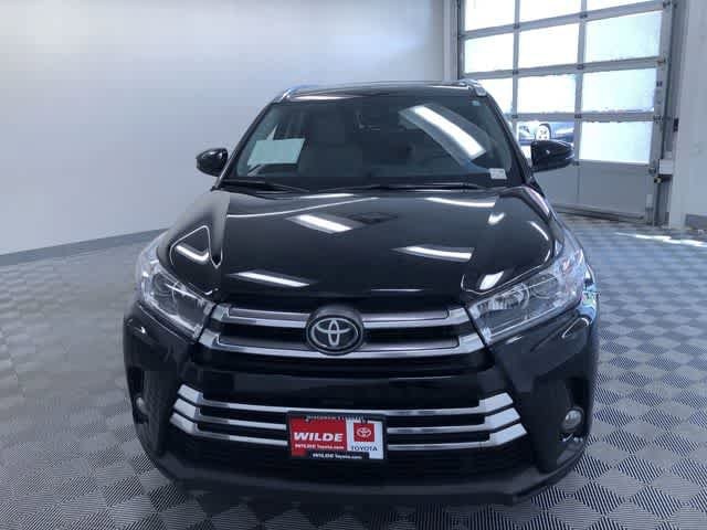 Thumbnail: 2017 Toyota Highlander - 17