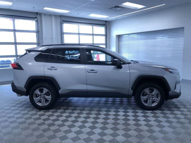 Thumbnail: 2025 Toyota RAV4 - 34