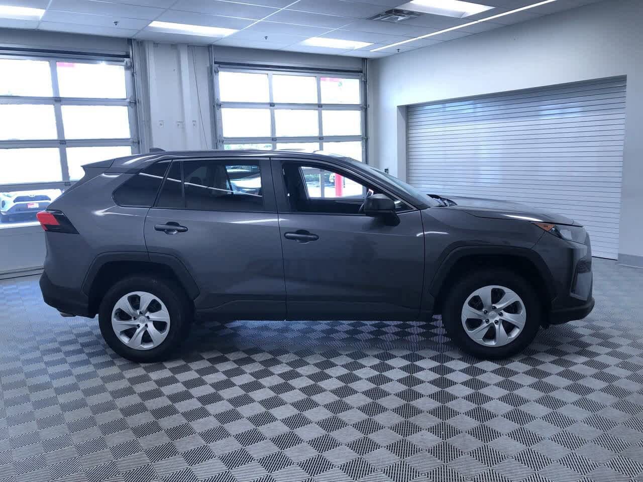 Thumbnail: 2022 Toyota RAV4 - 36