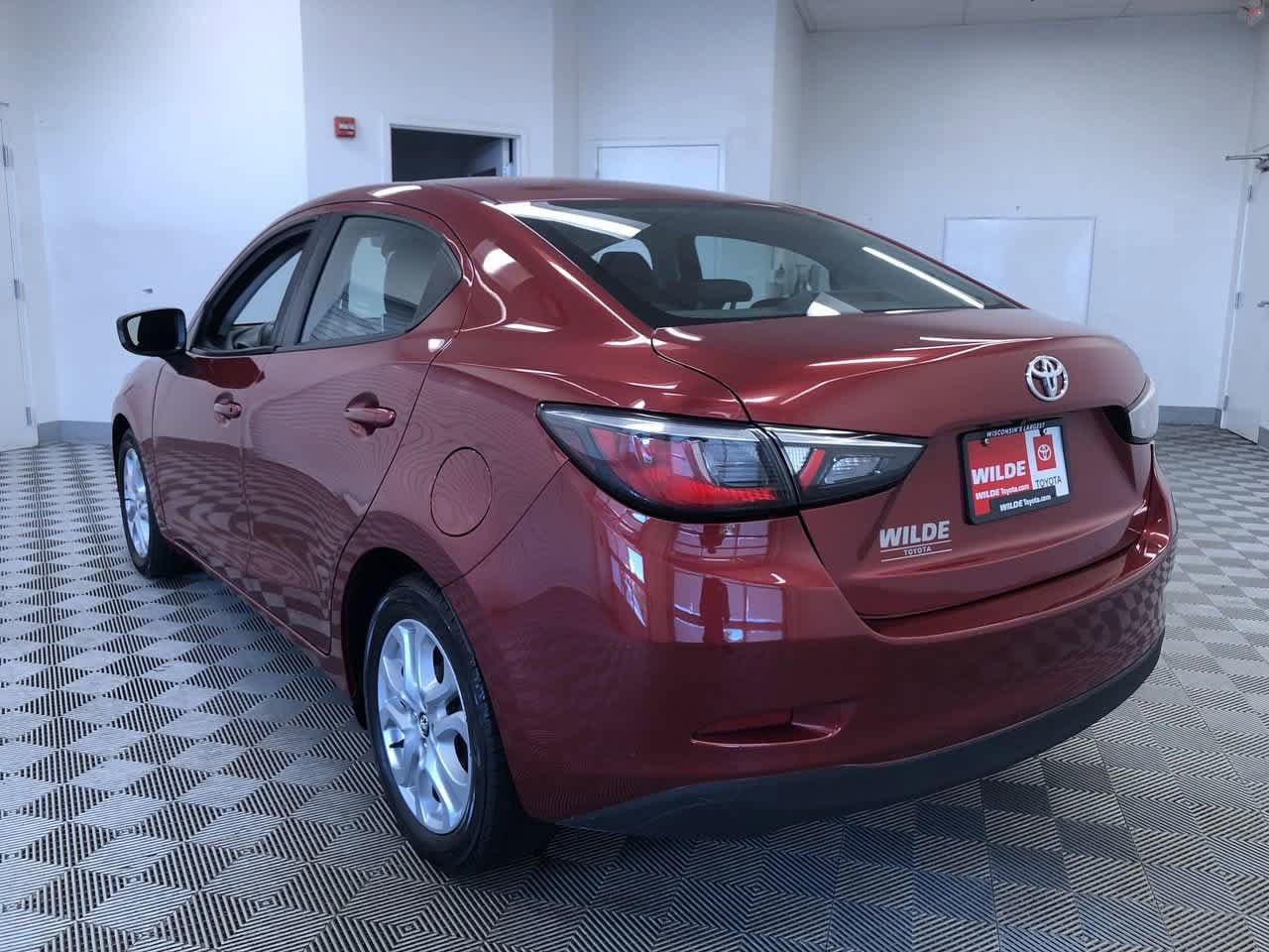 Thumbnail: 2017 Toyota Yaris iA - 12