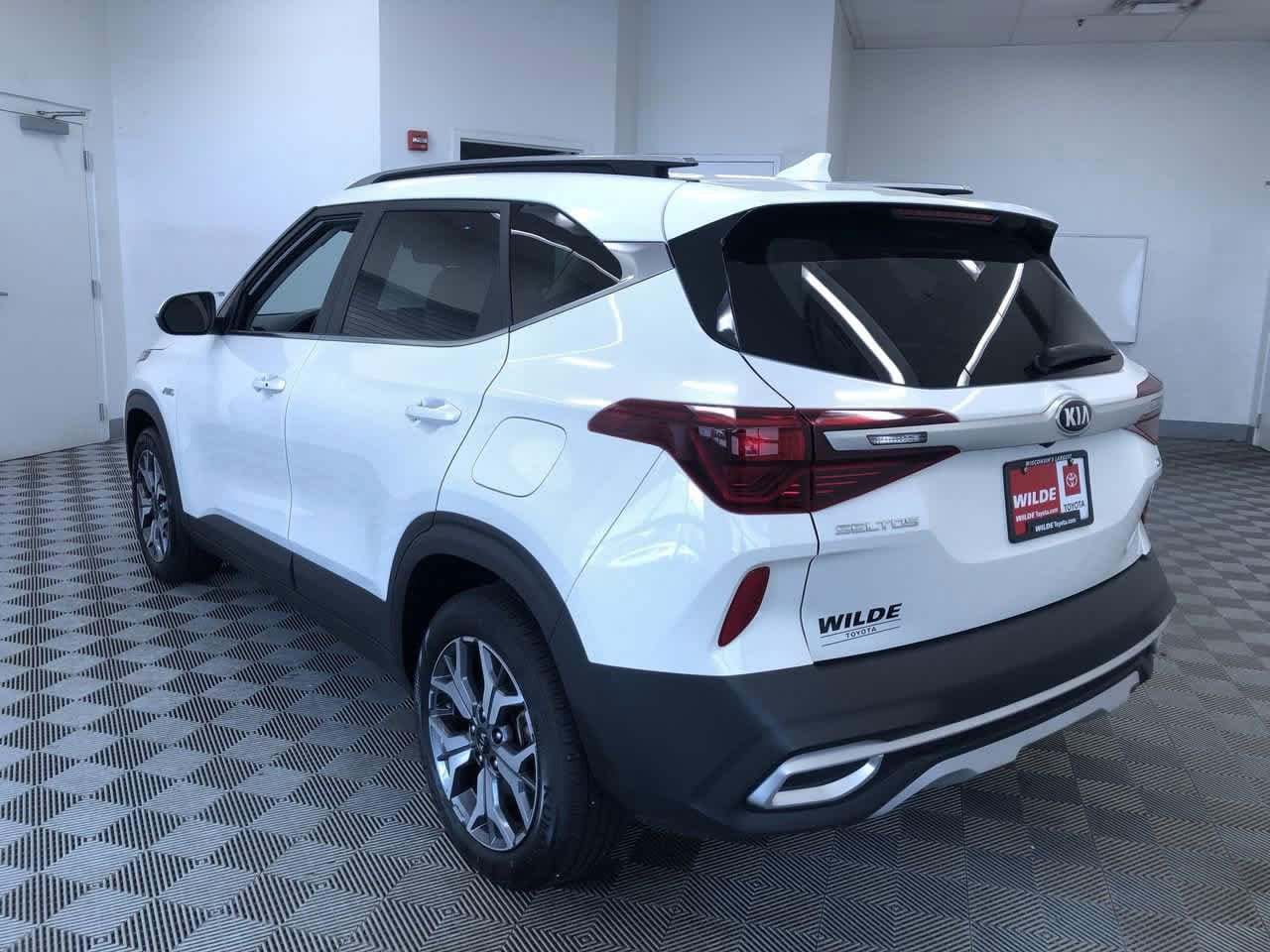 2021 Kia Seltos EX 12