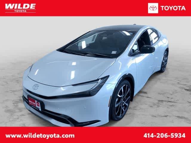 2026 Toyota Prius XSE Premium's photo