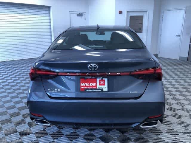 Thumbnail: 2020 Toyota Avalon - 14