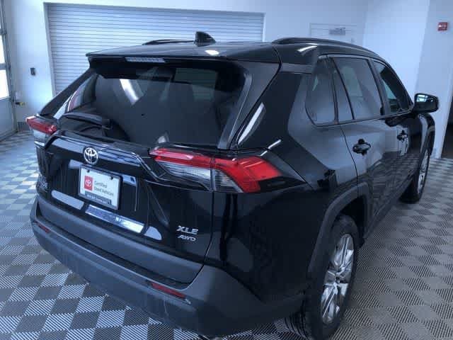 Thumbnail: 2020 Toyota RAV4 - 33