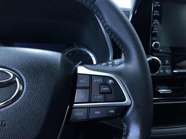 Thumbnail: 2022 Toyota Highlander - 27