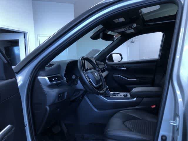 Thumbnail: 2025 Toyota Highlander - 10