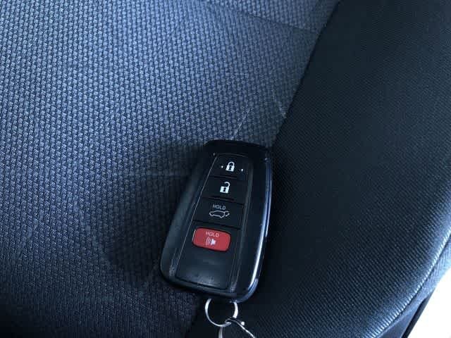 Thumbnail: 2025 Toyota RAV4 - 31