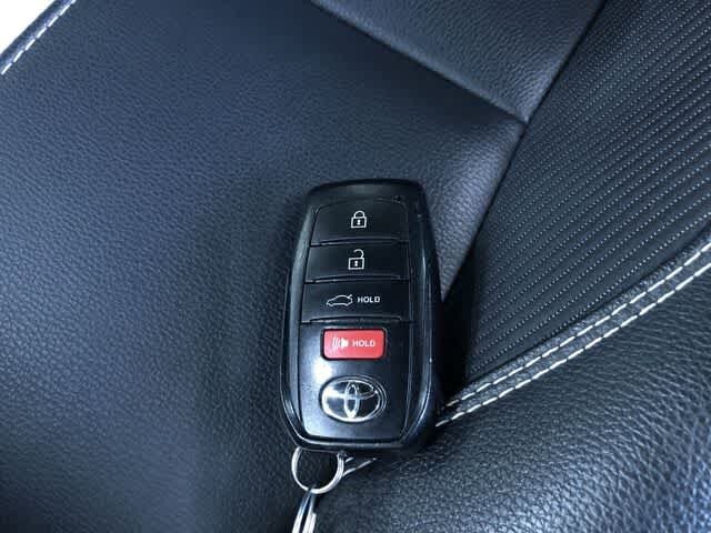 Thumbnail: 2025 Toyota Camry - 32