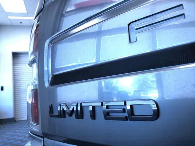 Thumbnail: 2016 Ford Flex - 16