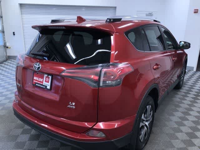 Thumbnail: 2016 Toyota RAV4 - 34