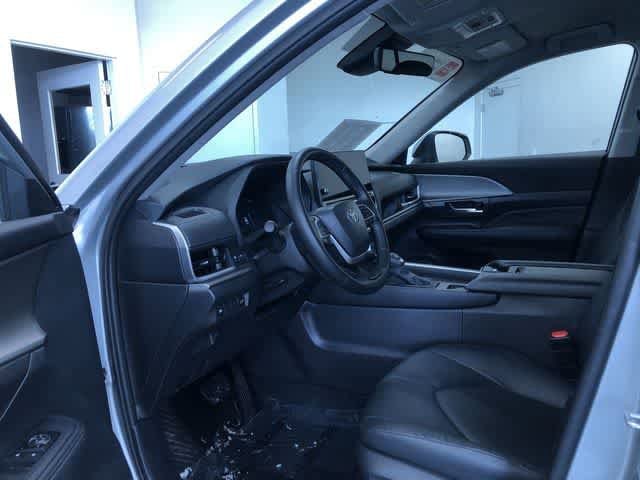 Thumbnail: 2025 Toyota Grand Highlander - 10