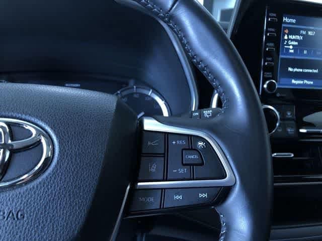 Thumbnail: 2022 Toyota Highlander - 26