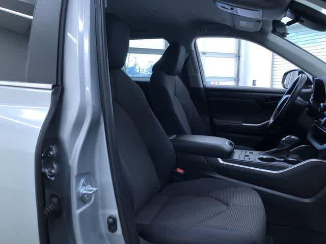 Thumbnail: 2024 Toyota Highlander - 16