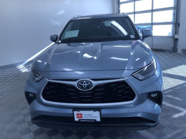 Thumbnail: 2022 Toyota Highlander - 14
