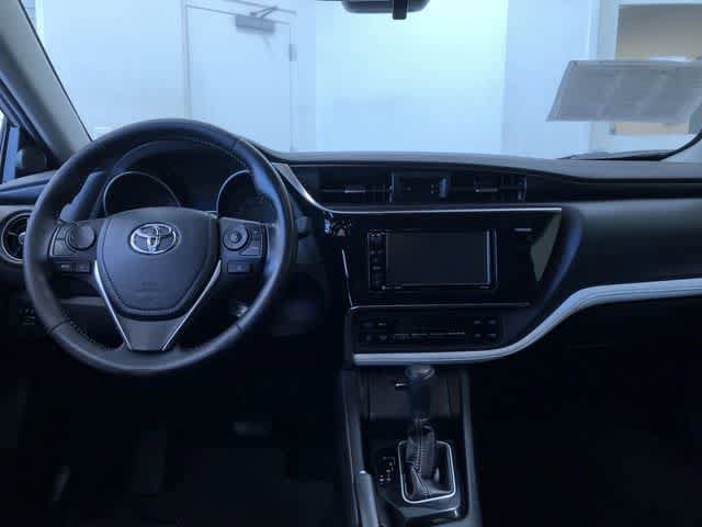 Thumbnail: 2018 Toyota Corolla iM - 17