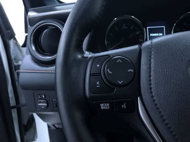 Thumbnail: 2018 Toyota RAV4 - 25