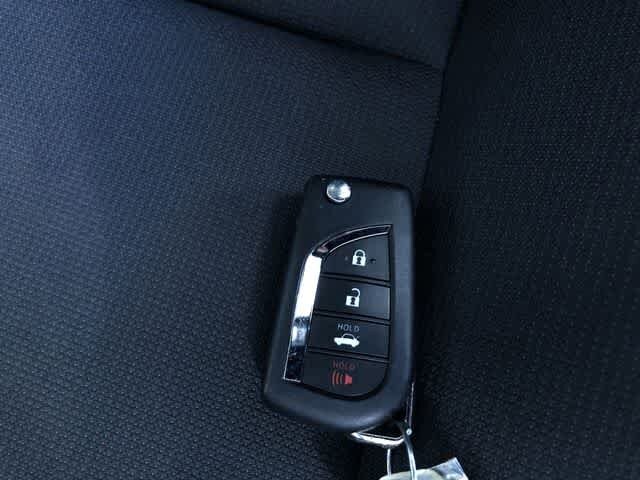 Thumbnail: 2025 Toyota Corolla - 30