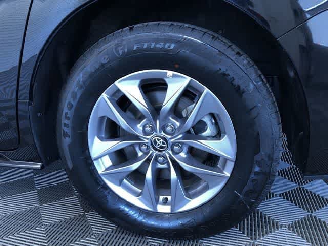 Thumbnail: 2026 Toyota Sienna - 15