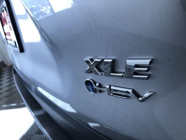 Thumbnail: 2025 Toyota RAV4 - 15