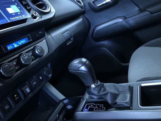 Thumbnail: 2021 Toyota Tacoma - 21