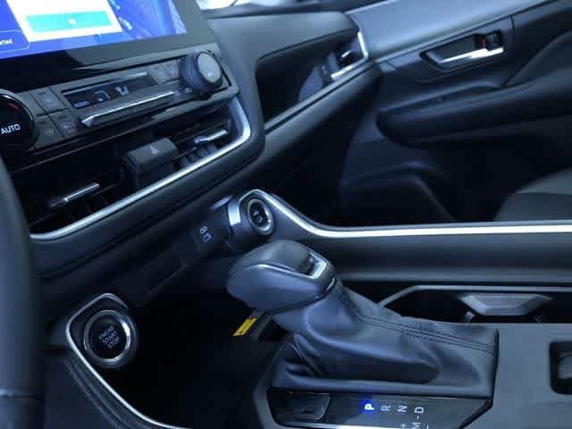 Thumbnail: 2025 Toyota Grand Highlander - 27