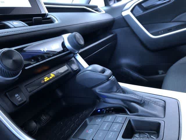 Thumbnail: 2025 Toyota RAV4 - 29