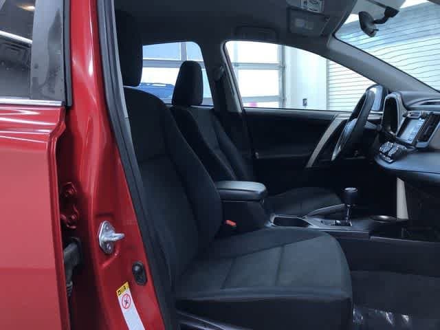 Thumbnail: 2015 Toyota RAV4 - 23