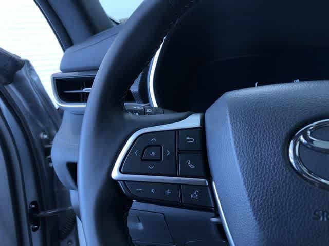 Thumbnail: 2025 Toyota Highlander - 27