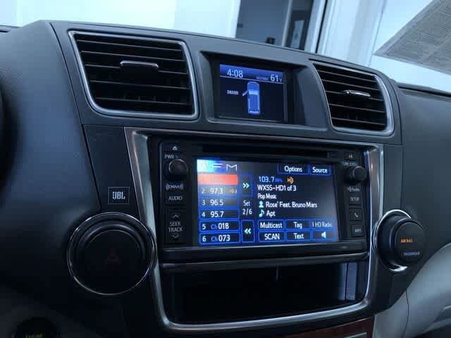 Thumbnail: 2013 Toyota Highlander - 29