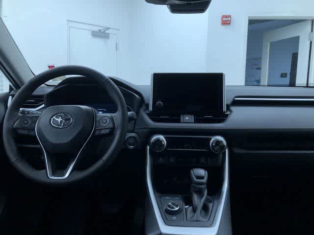 Thumbnail: 2025 Toyota RAV4 - 17