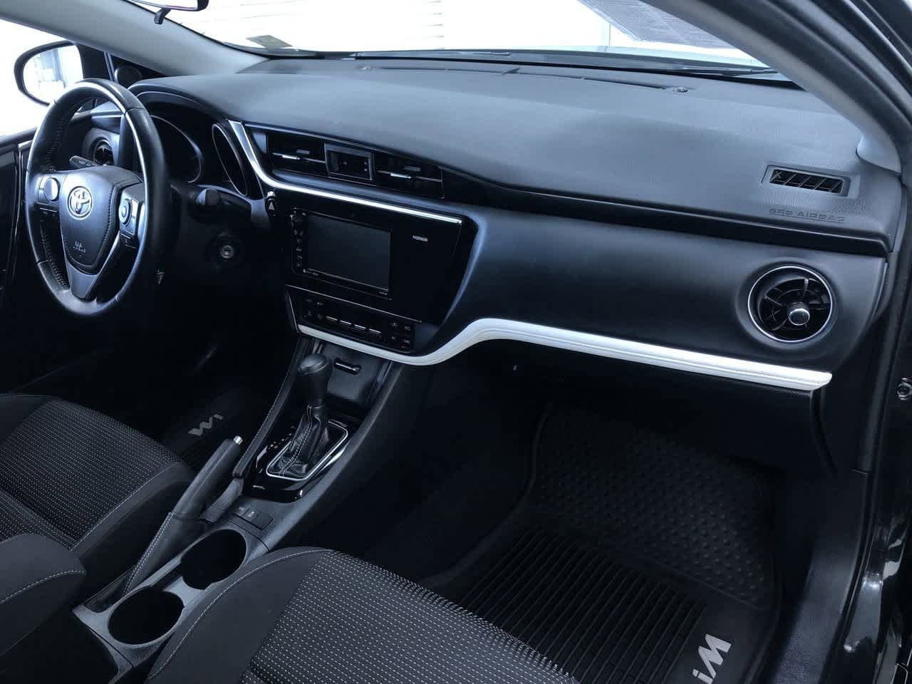 Thumbnail: 2017 Toyota Corolla iM - 22