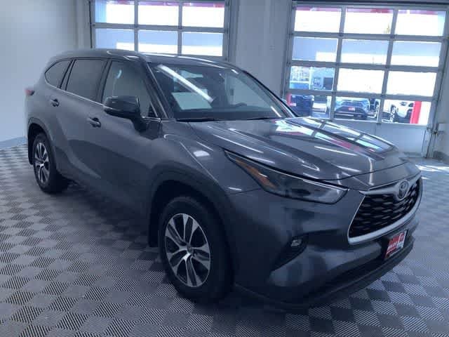 Thumbnail: 2024 Toyota Highlander - 39