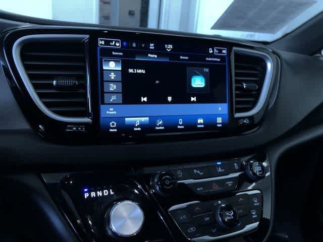 Thumbnail: 2025 Chrysler Pacifica - 29