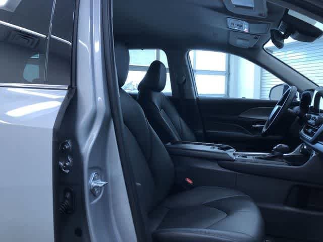 Thumbnail: 2025 Toyota Grand Highlander - 24