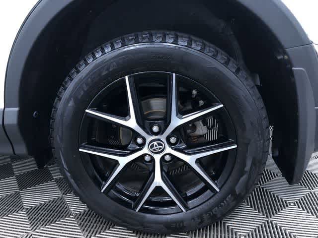 Thumbnail: 2018 Toyota RAV4 - 16